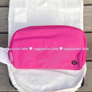 💗LAST ONE💗Lululemon Athletica Everywhere Belt Bag in Sonic Pink